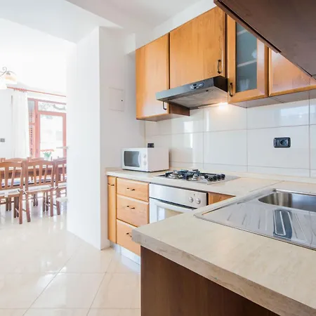 Gresti, A Beautiful And Private Summer