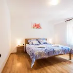 Gresti, A Beautiful And Private Summer