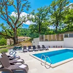 Gresti, A Beautiful And Private Summer Previz