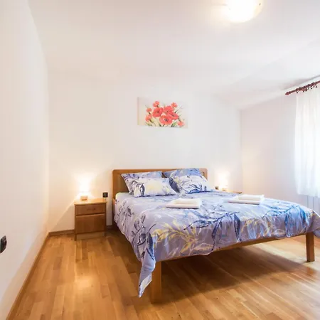 Gresti, A Beautiful And Private Summer
