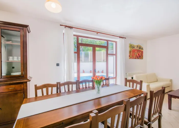 Gresti, A Beautiful And Private Summer