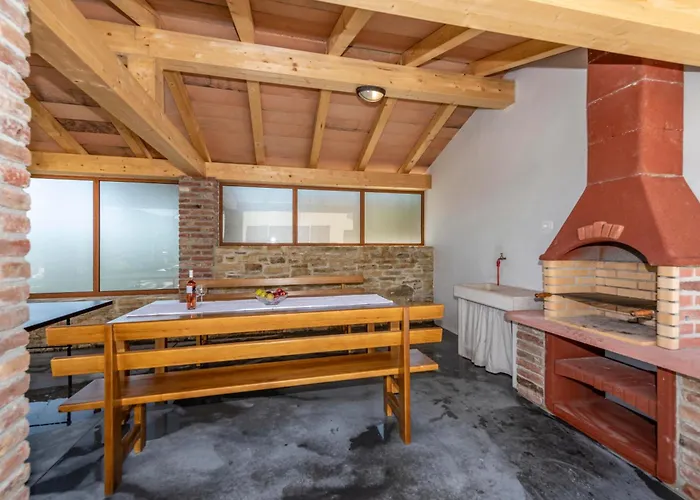 Vikendica Gresti, A Beautiful And Private Summer *