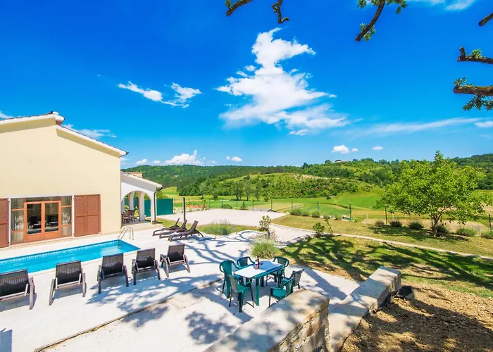 Gresti, A Beautiful And Private Summer Previz