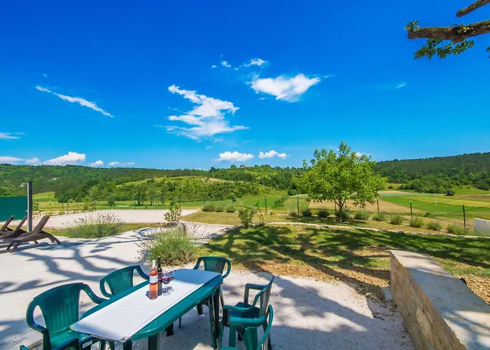 Gresti, A Beautiful And Private Summer Previz