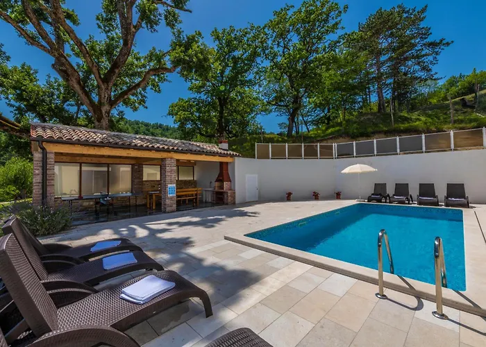 Gresti, A Beautiful And Private Summer Vikendica